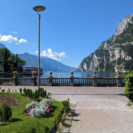 New In Historical Center Near Apartment Riva del Garda
