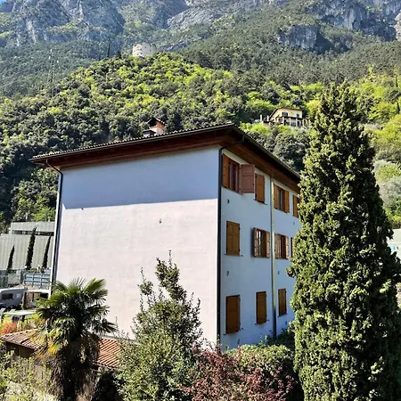 New In Historical Center Near Apartment